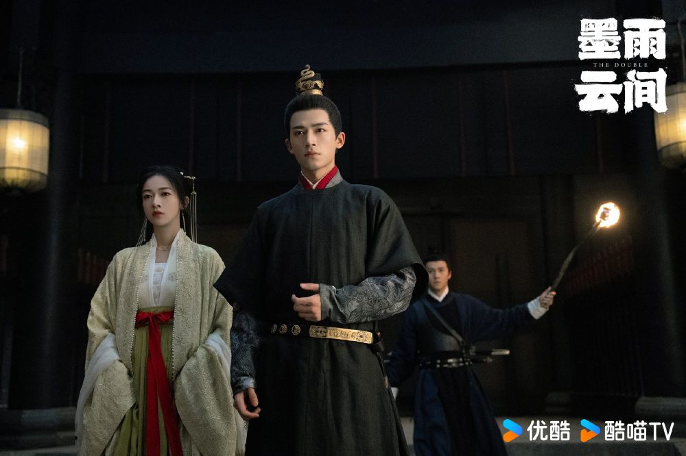 Netflix陸劇《墨雨雲間》劇情線上看&角色介紹！大女主復仇劇超過癮，吳謹言王星越極限拉扯太好嗑！-15