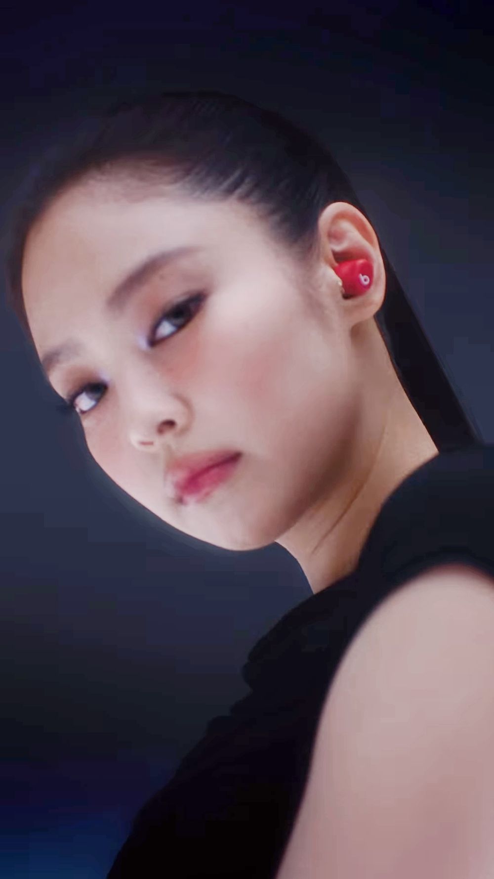 金社長業績超好！Jennie再成為Beats耳機代言人、三色耳機宣傳照美出新高度！-1