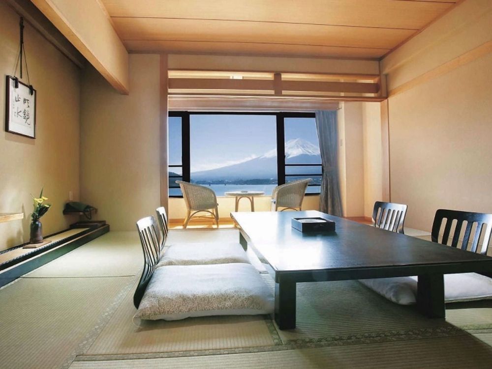 一生一定要去一次！2024日本河口湖富士山住宿5間推薦、邊泡湯邊賞山景真的太療癒-8