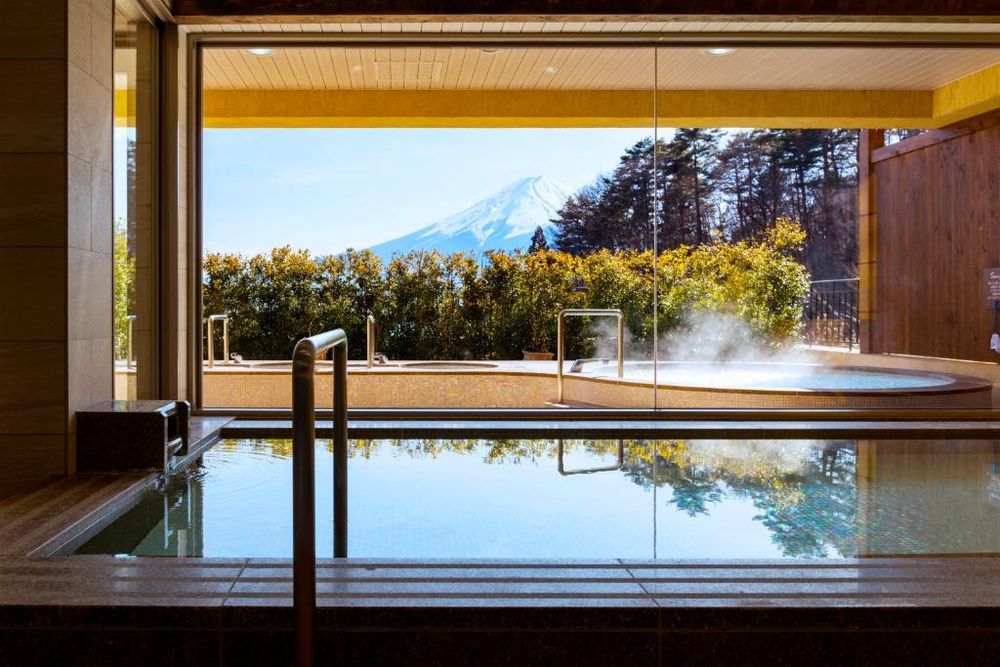 一生一定要去一次！2024日本河口湖富士山住宿5間推薦、邊泡湯邊賞山景真的太療癒-16