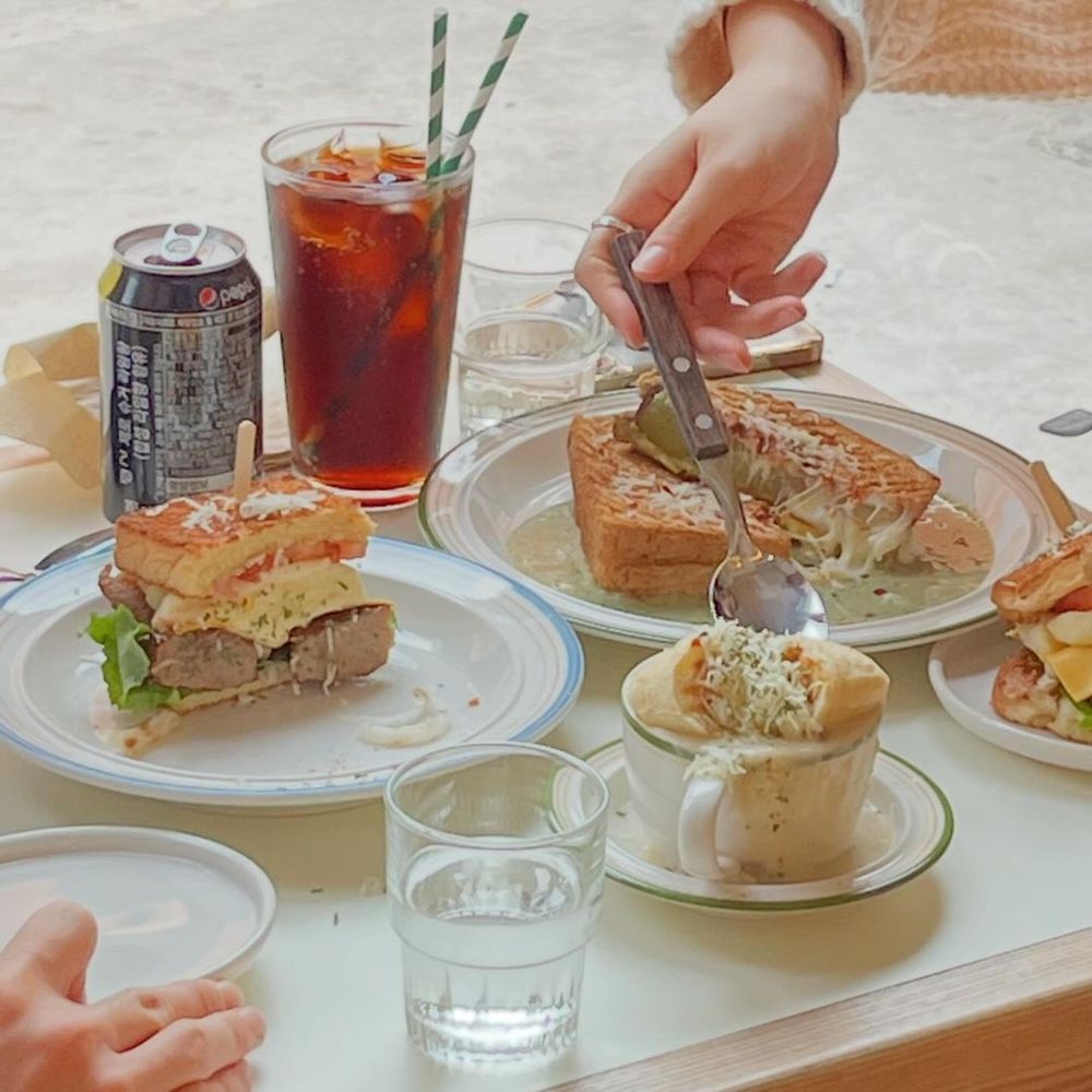 SEVENTEEN珉奎都去這些地方吃飯！肉搜金總最愛5間首爾餐廳、克拉快衝去巧遇大狗狗！-4