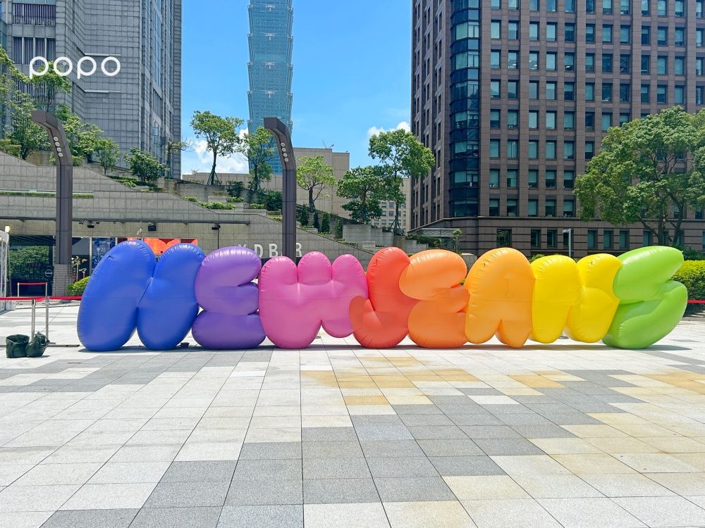 NewJeans快閃店來台灣了！最新村上隆聯名玩偶、軟萌bunini周邊官網也買得到！-11