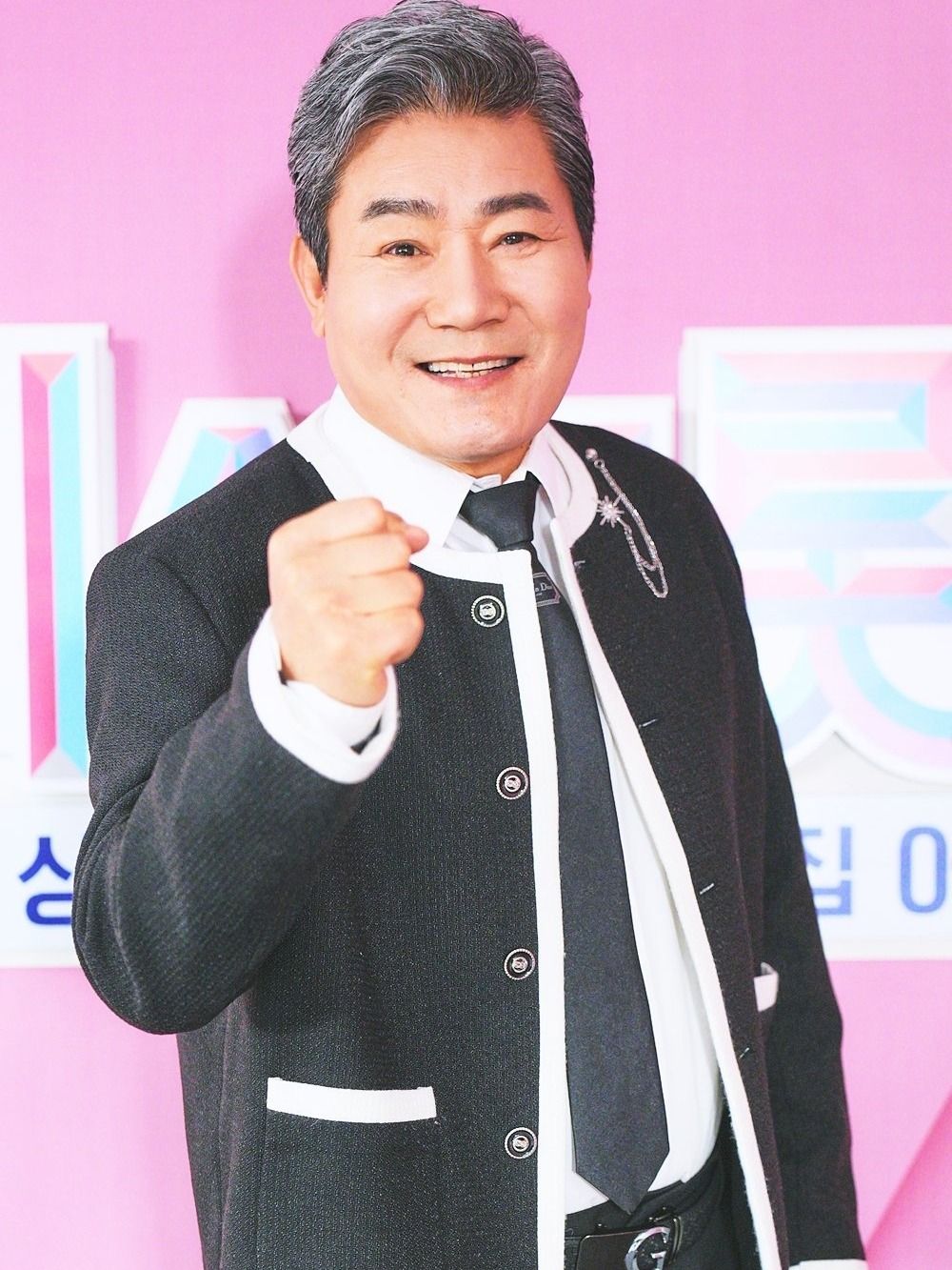 2024韓國人最愛歌手排名TOP10出爐！NewJeans衝進前五，防彈、IU都輸給這位國民歌手！-8