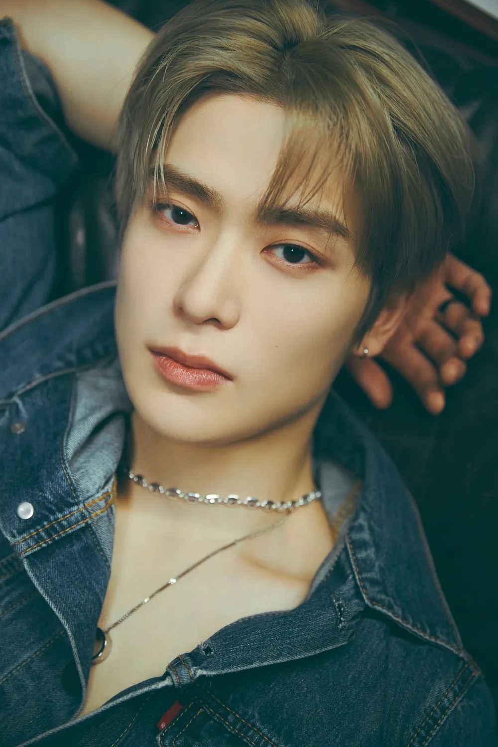 韓網友公認6位「高冷王子」四五代男團成員！圓佑化身吸血鬼伯爵，Felix、成訓上榜，這位男愛豆根本是漫畫男主角！-10