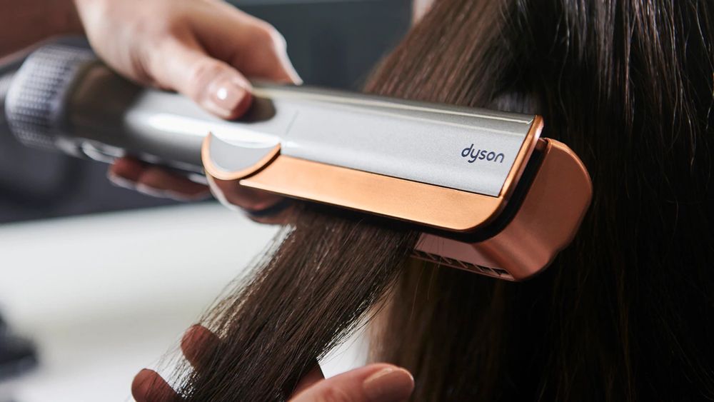 Jisoo同款整髮器！全新Dyson Airstrait™ 氣流直髮器，自然捲、稻草髮救星！新光A11快閃搶先體驗！-3