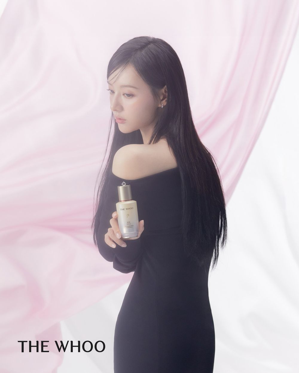 金智媛美妝資源狂炸！最美側顏狂推這罐「發光精華液」，韓國名媛人手一瓶、不老秘訣大公開！-15