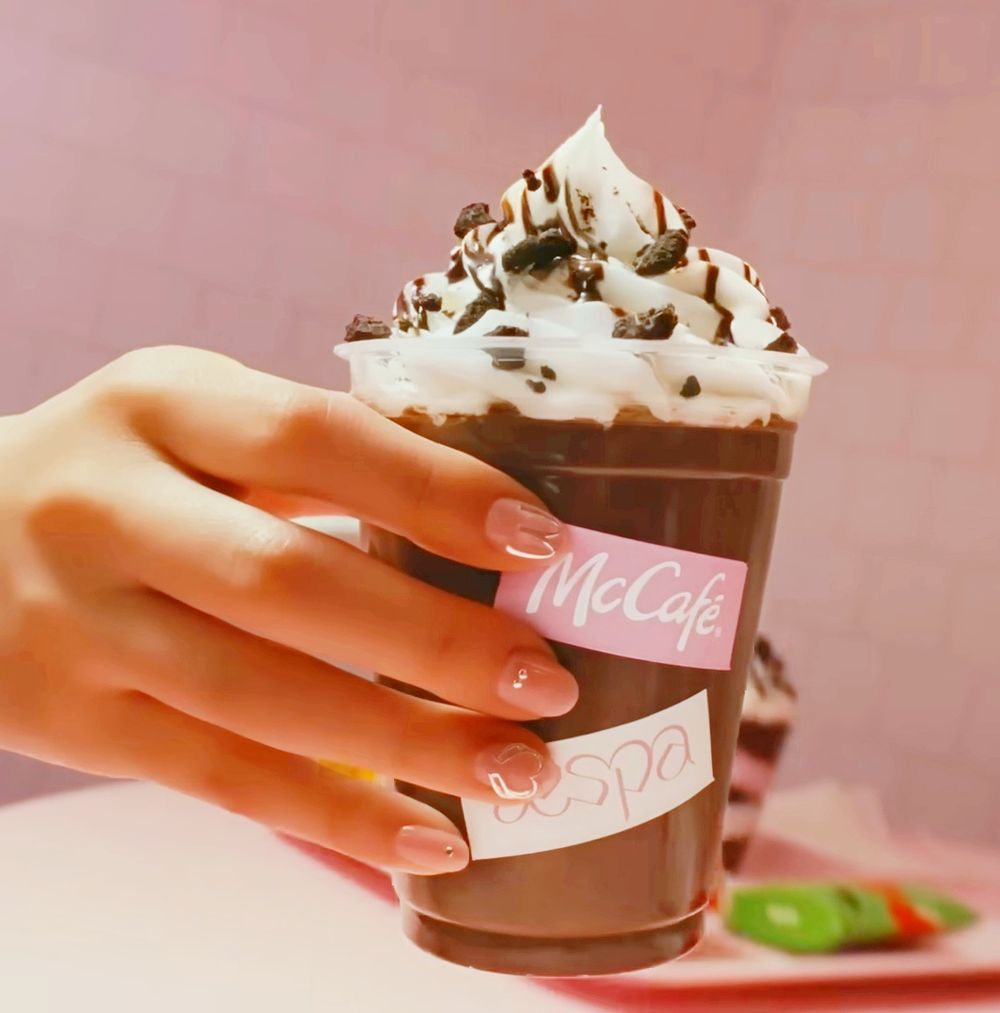 aespa成日本麥當勞代言人？！廣告曝光美哭網友、新品「OREO薄荷巧克力冰沙」同步開賣！-12