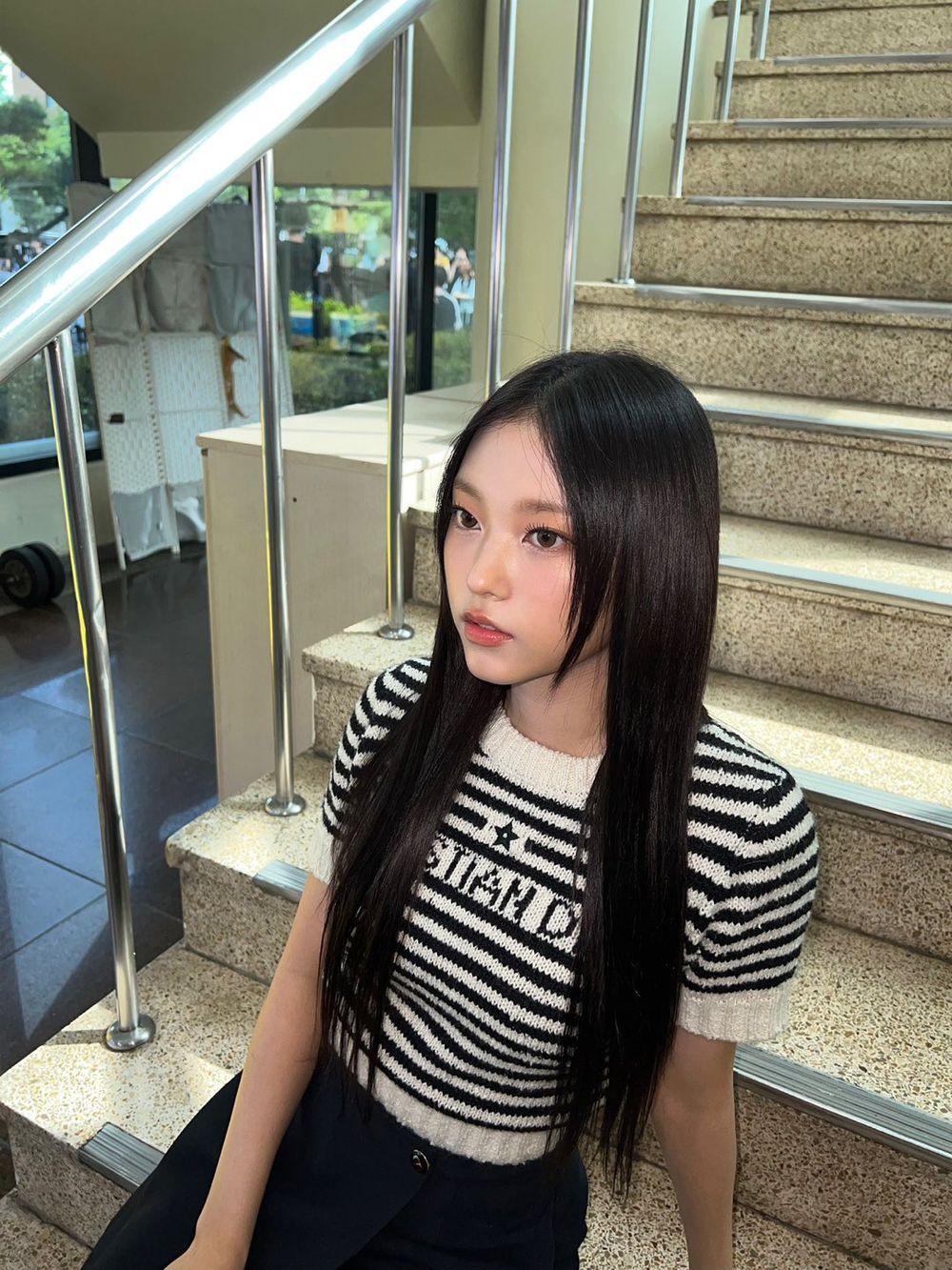 06年出生隱藏門面「神顏女愛豆」盤點！Haerin未成年就美翻、Asa不科學身材超狂！-10