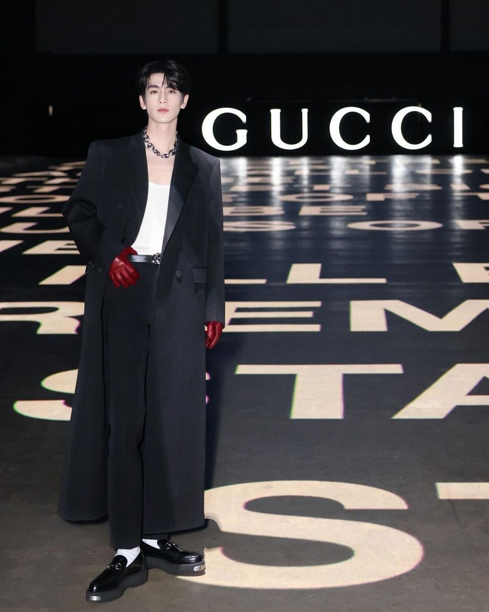《度華年》裴相「張凌赫」商業帝國全開啟！拿下GUCCI品牌大使、雕刻神顏+190公分長腿誰不愛！-7