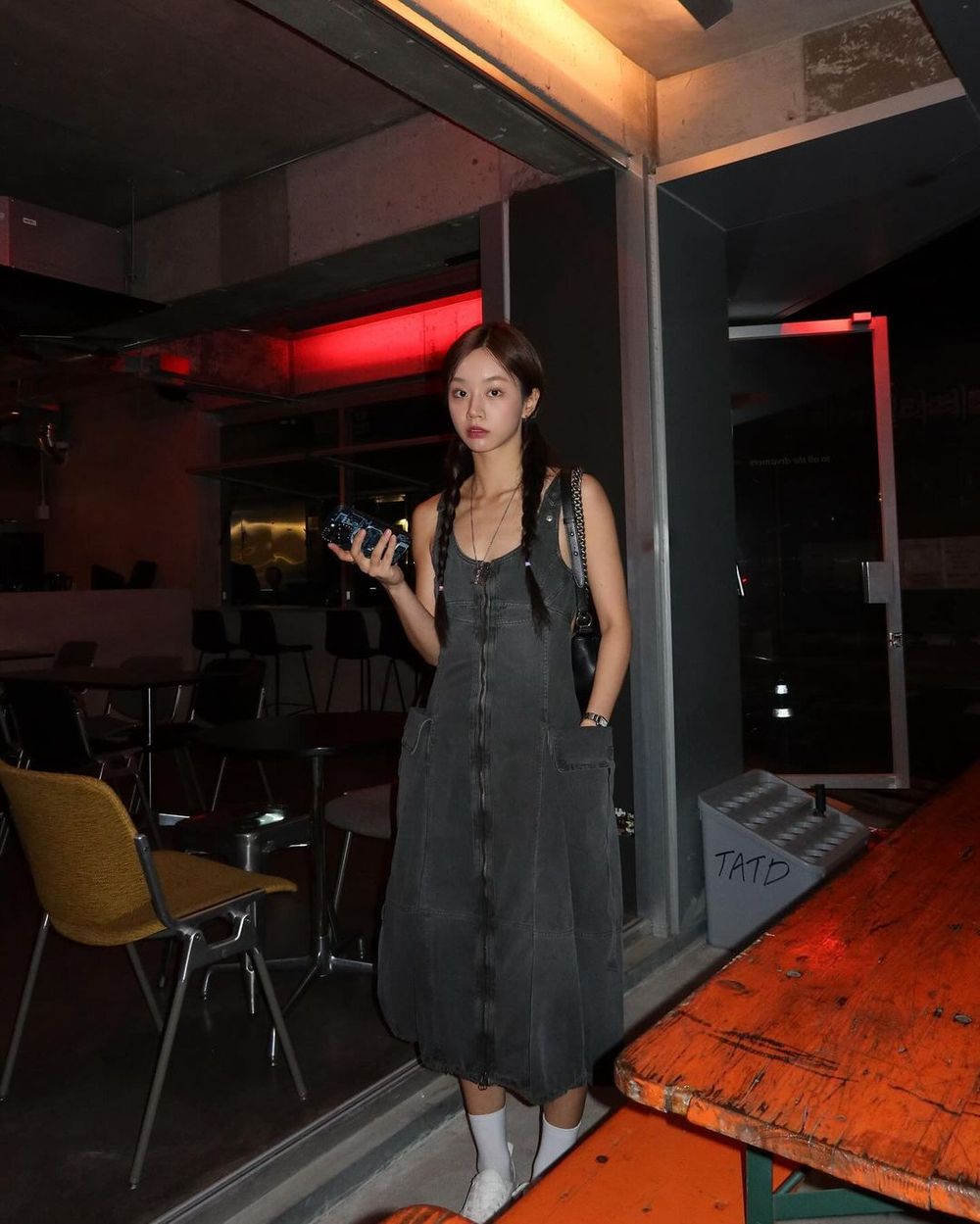 夏天太熱就穿洋裝！5招洋裝穿搭「扭轉身材缺陷」Rosé這樣穿瘦成一道閃電！-9