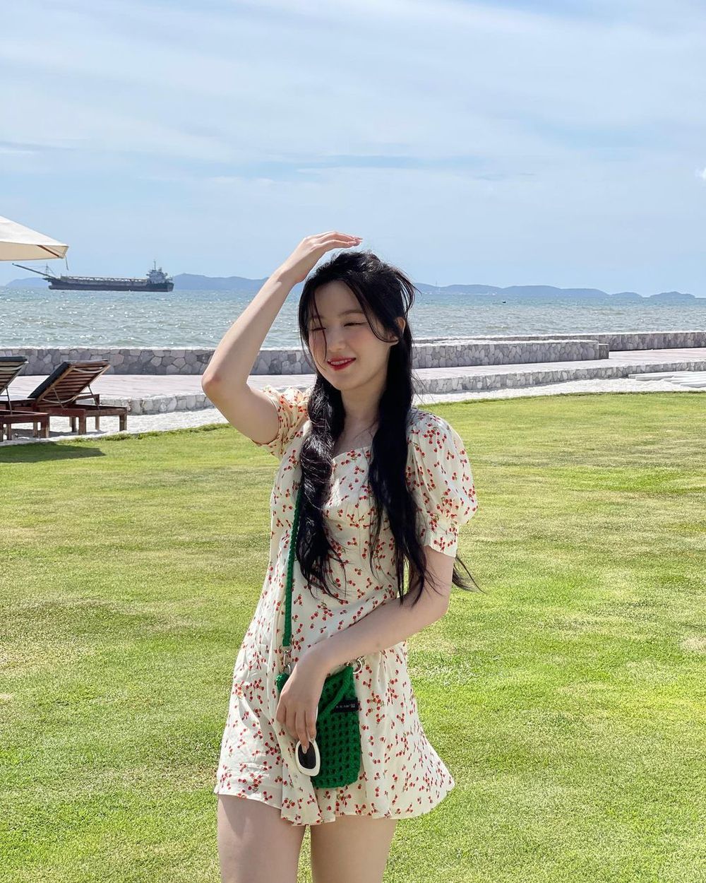 夏天太熱就穿洋裝！5招洋裝穿搭「扭轉身材缺陷」Rosé這樣穿瘦成一道閃電！-15