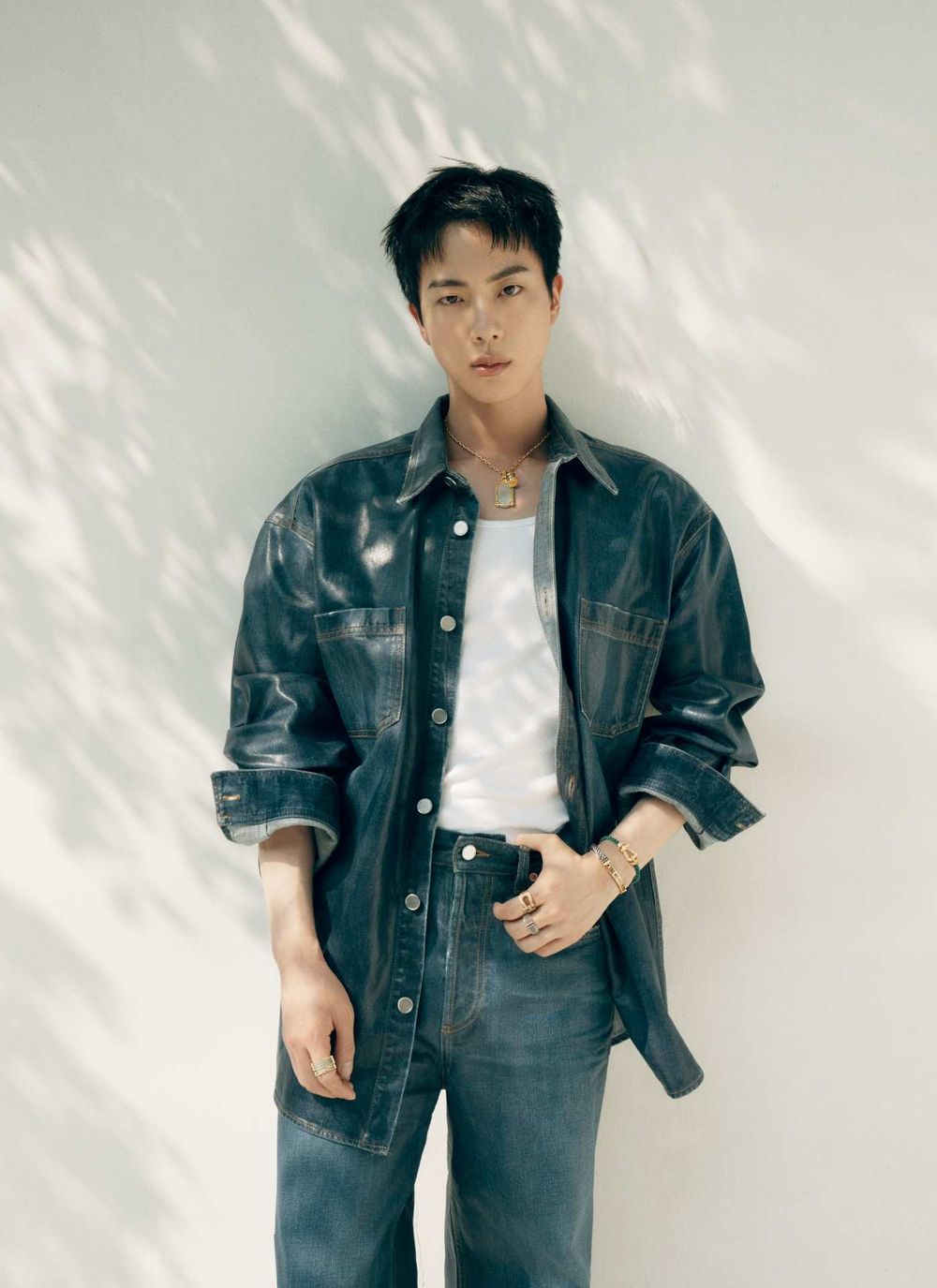 阿米老淚落下！BTS防彈時尚帝國全開：Jin退伍秒拿下Gucci！LV、Dior精品都搶合作！-3