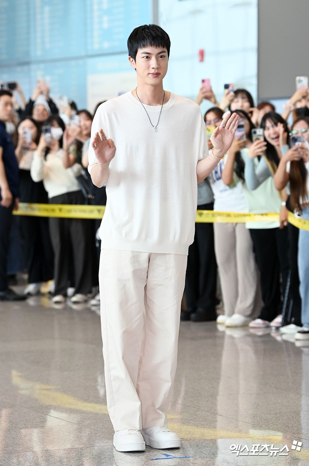 退伍首個海外公開行程！防彈Jin出發法國擔任2024巴黎奧運火炬手，聖火傳遞日期時間曝光！-5