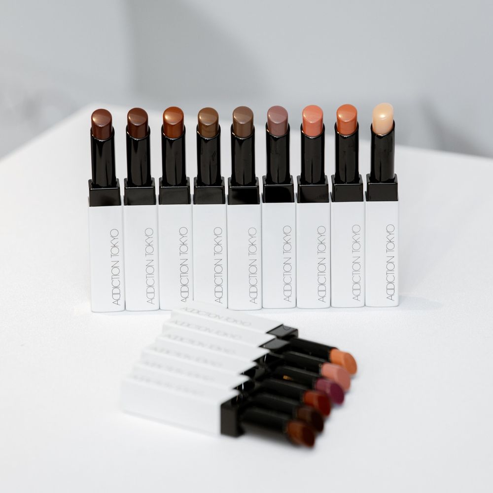 2024秋季彩妝推薦！ADDICTION刺繡工藝眼影盤、柔霧唇膏，粉質全面升級、一抹奢養潤唇，日常、率性妝容輕鬆Get！-3