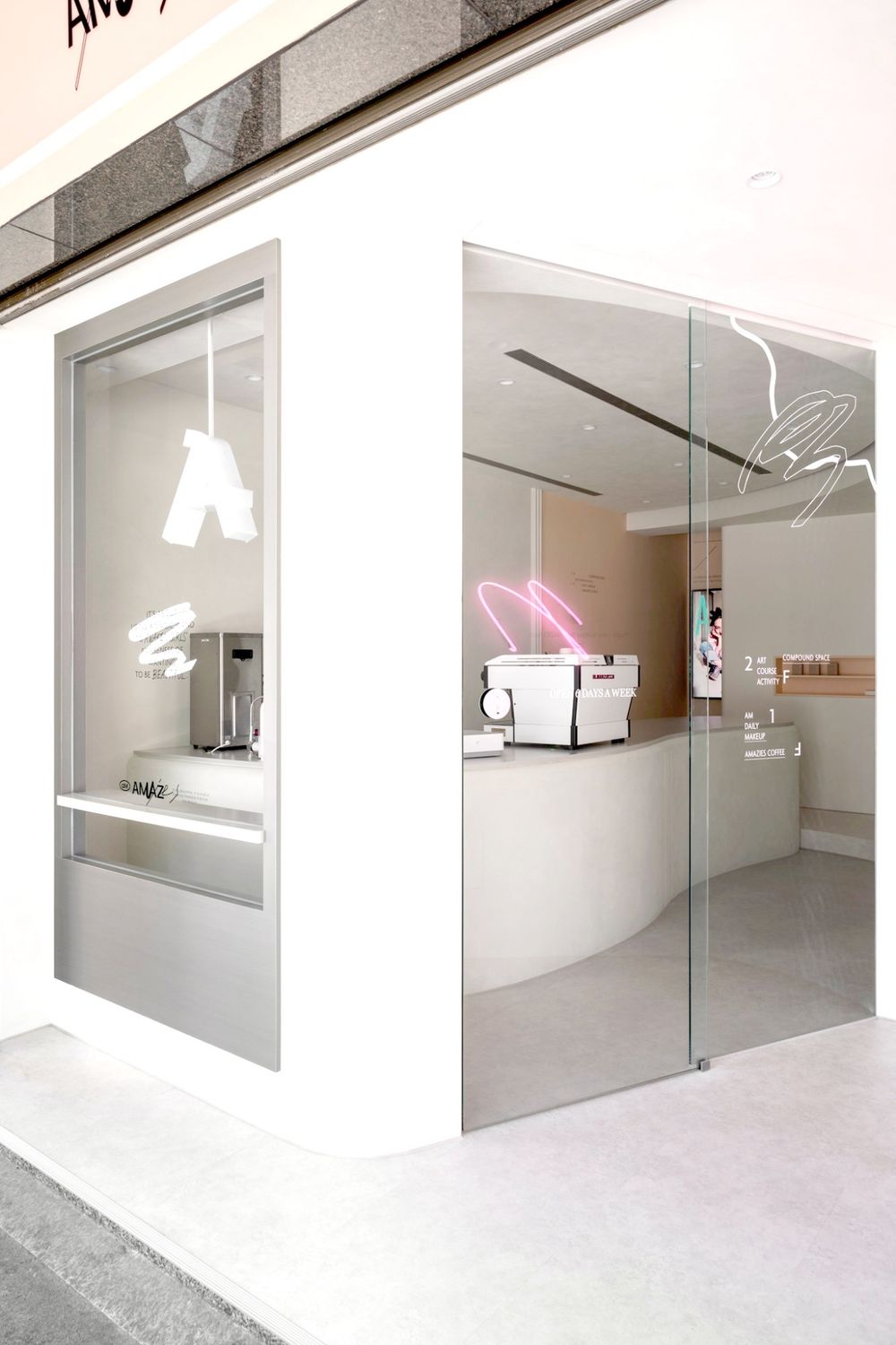 預約化妝咖啡廳！A.M Fairyland「濾鏡光遮瑕」新色號、AM咖啡妝室開幕，走進去就能變漂亮？！-6