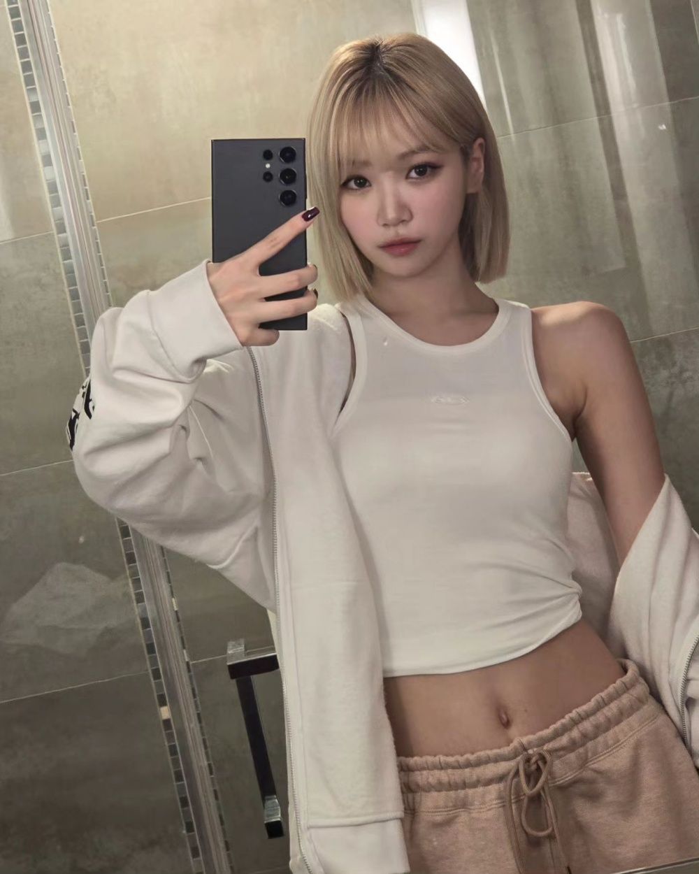 網友認證才貌雙全五代女團隊長盤點！Karina、安俞真當之無愧，女愛豆代言數最高竟是她？！-4