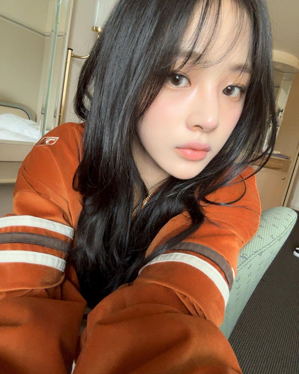網友認證才貌雙全五代女團隊長盤點！Karina、安俞真當之無愧，女愛豆代言數最高竟是她？！-13