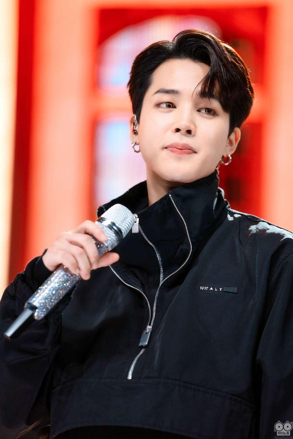 韓網熱議5位「導入精靈」男團成員！杋圭魅力低音辨識度高，Jimin、元彬美聲太震撼！-8