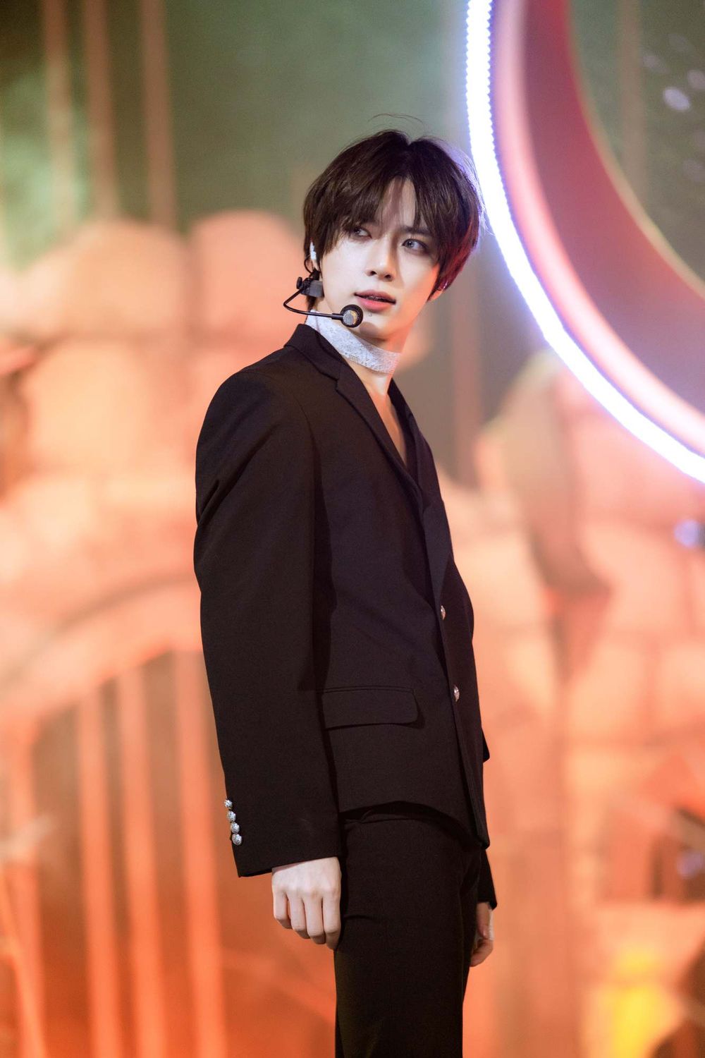 韓網熱議5位「導入精靈」男團成員！杋圭魅力低音辨識度高，Jimin、元彬美聲太震撼！-2