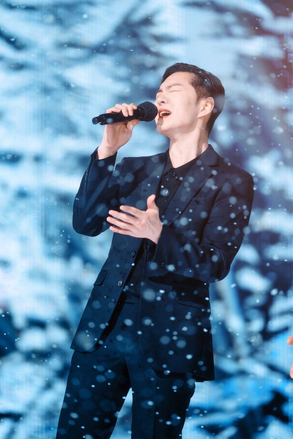 韓網熱議5位「導入精靈」男團成員！杋圭魅力低音辨識度高，Jimin、元彬美聲太震撼！-5