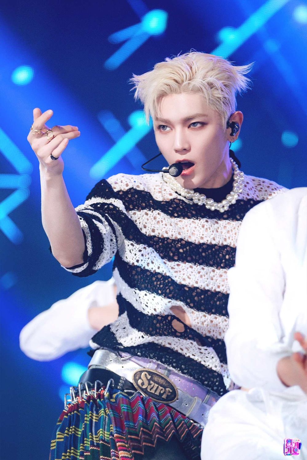 韓網熱議5位「導入精靈」男團成員！杋圭魅力低音辨識度高，Jimin、元彬美聲太震撼！-11