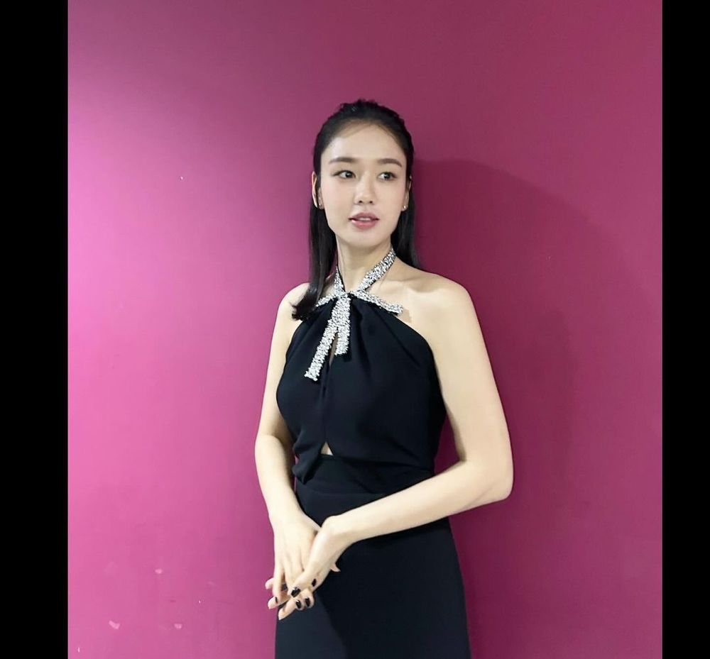2024青龍系列大獎「好身材女星」盤點！《Moving 異能》高允貞、千玗嬉默默超有料！-11