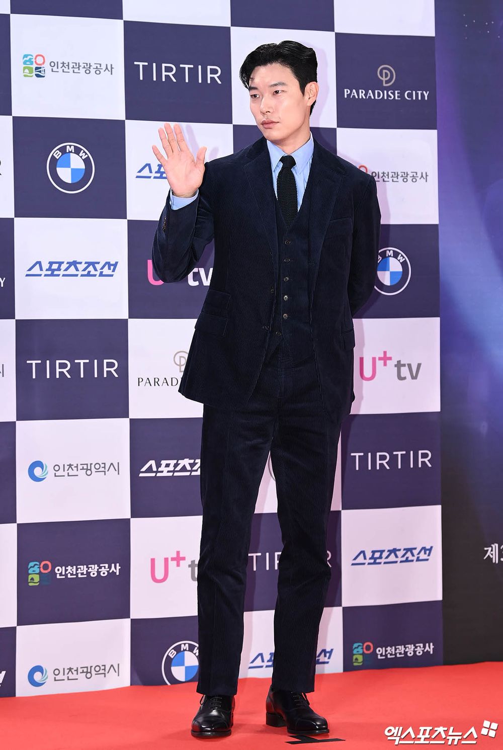 2024《青龍系列大獎》紅毯男神降臨！李正河、任時完可愛爆擊，柳俊烈也來了？！-15