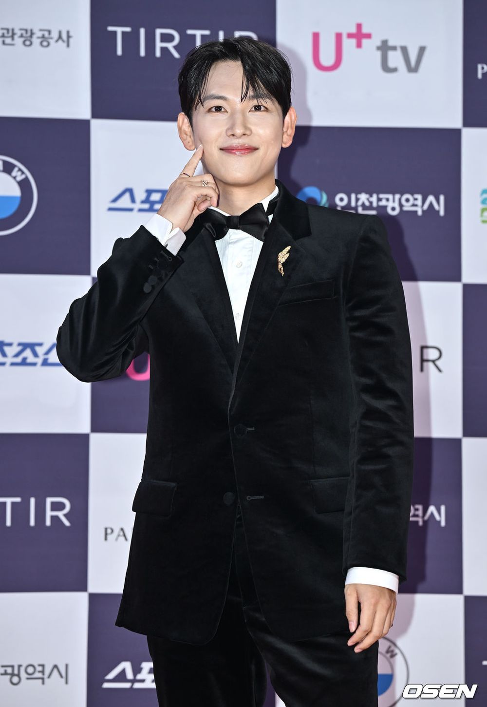 2024《青龍系列大獎》紅毯男神降臨！李正河、任時完可愛爆擊，柳俊烈也來了？！-17