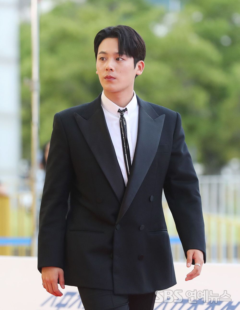 2024《青龍系列大獎》紅毯男神降臨！李正河、任時完可愛爆擊，柳俊烈也來了？！-2