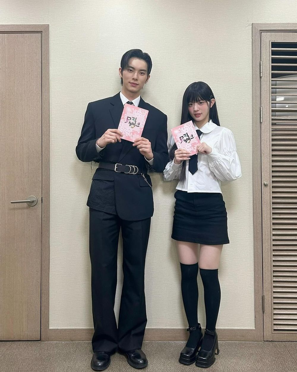 五代女團「被稱讚身材好」偶像盤點！ILLIT門面級女神、UNIS十頭身菲籍公主、這位被稱為「韓國魅魔」！-15