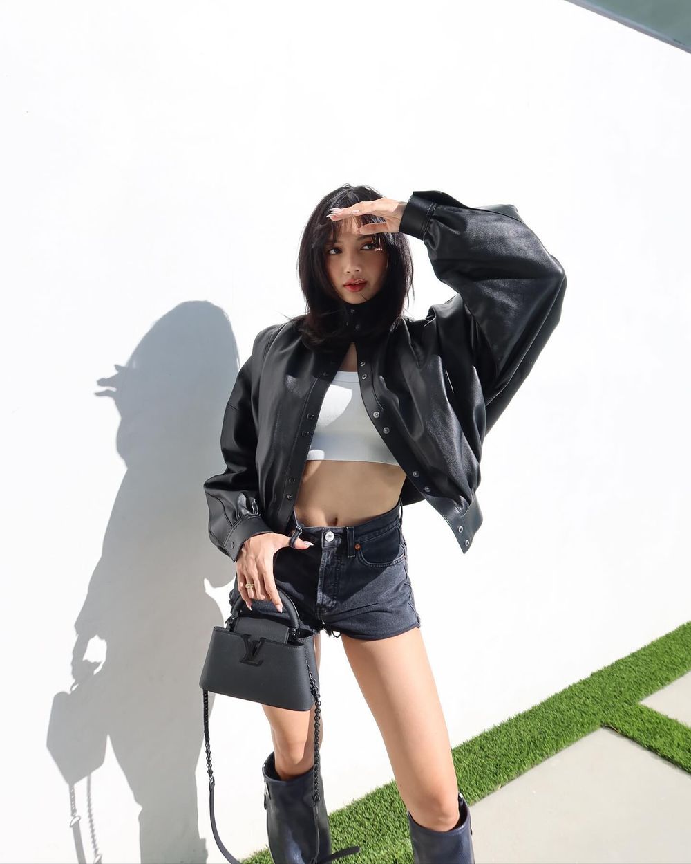終於官宣！Lisa女王拿下LV代言！LVMH王炸品牌都被她收編了！形象照美到瘋掉！-2