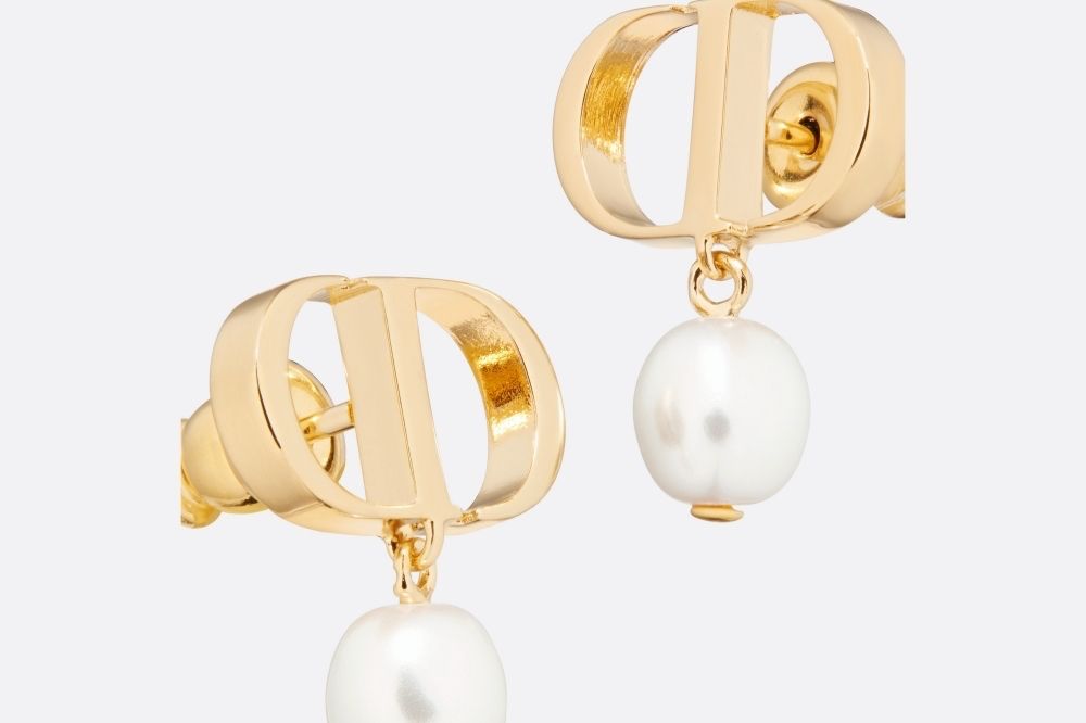 工作那麼久「值得犒賞自己」的8個精品小物！Dior耳環價格超入門、賣到缺貨！-8