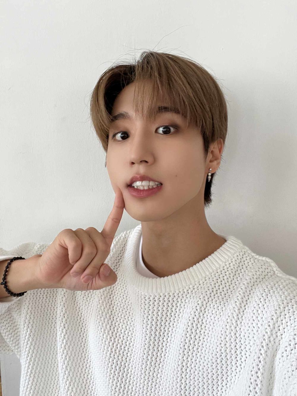 8位身高不到170公分的小個子韓國男偶像！「小巨人」WOOZI、HAN有魅力到讓人忘了身高！-16