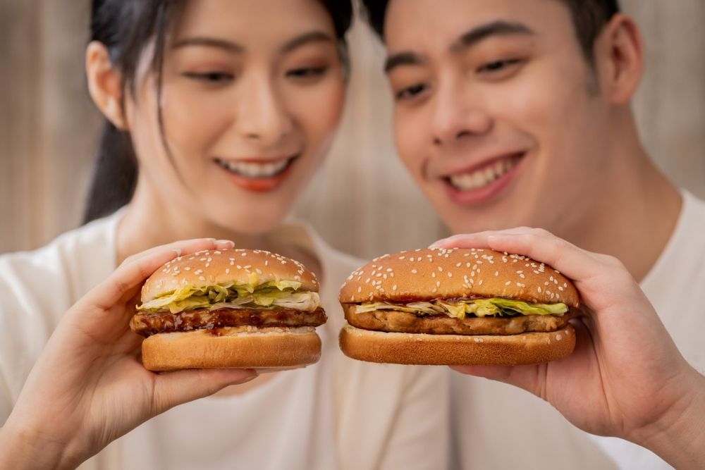 時代的眼淚回來了！麥當勞「焦糖冰奶茶、板烤雞腿堡、照燒豬肉堡」這天起強勢回歸！-4