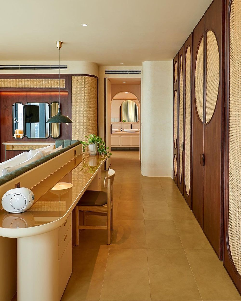 泰國免簽延長！2024泰國曼谷住宿推薦：復古摩登風、漂浮泳池早餐⋯馬上訂起來-2