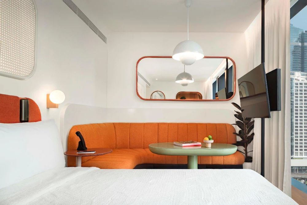 泰國免簽延長！2024泰國曼谷住宿推薦：復古摩登風、漂浮泳池早餐⋯馬上訂起來-7