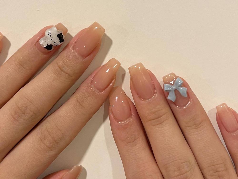2024蝴蝶結美甲圖鑑！知性線條風、奢華千金風、緞帶芭蕾風...，韓國女生最喜歡「這款」！-8