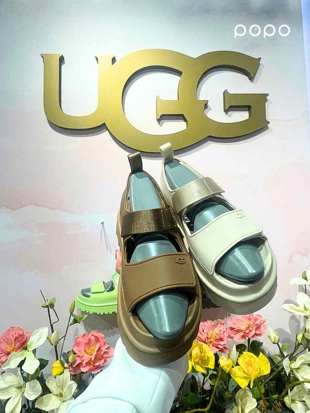 NewJeans Hanni代言「UGG厚底涼鞋」只有這裡獨賣，穿起來真的腿超細！-3