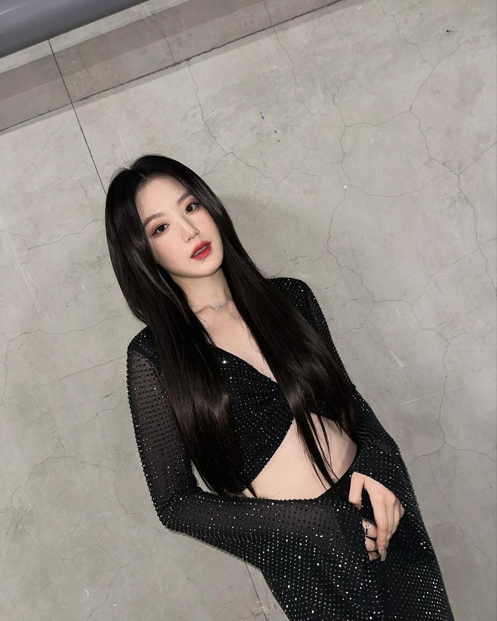 韓網熱議8位綜藝感十足的韓國偶像！「瘋子」安俞真逼瘋羅PD，勝寛自帶搞笑魂，舒華發言惹全場爆笑！-16