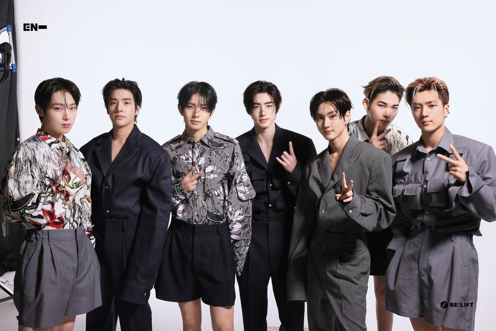 盤點8組人氣四代韓團應援手燈！NewJeans、IVE可愛到爆，Stray Kids藏小巧思，這團手燈被說像電棒捲！-16