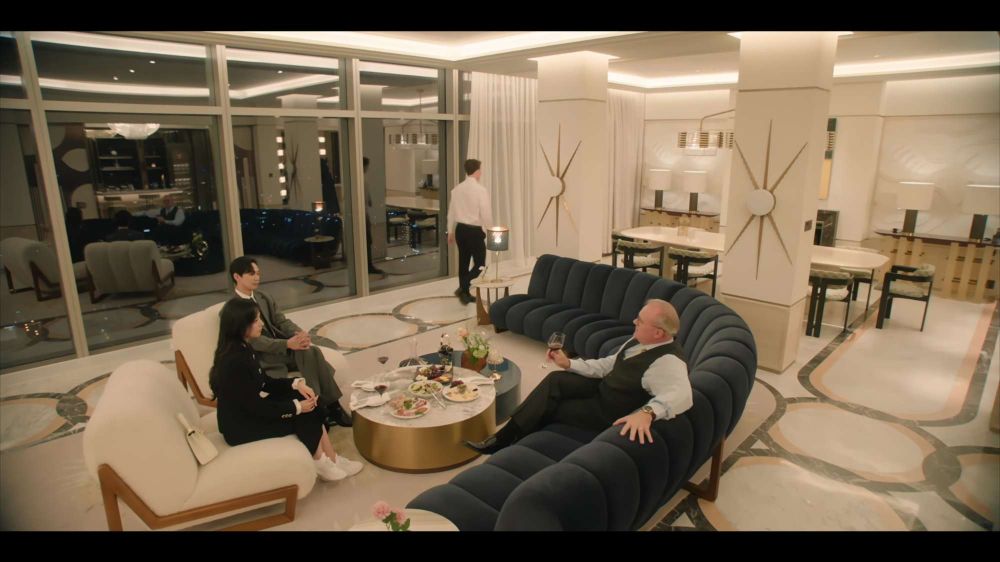 《淚之女王》金秀賢送的是這雙！Roger Vivier「感情升溫小白鞋」火到全網斷貨！-7