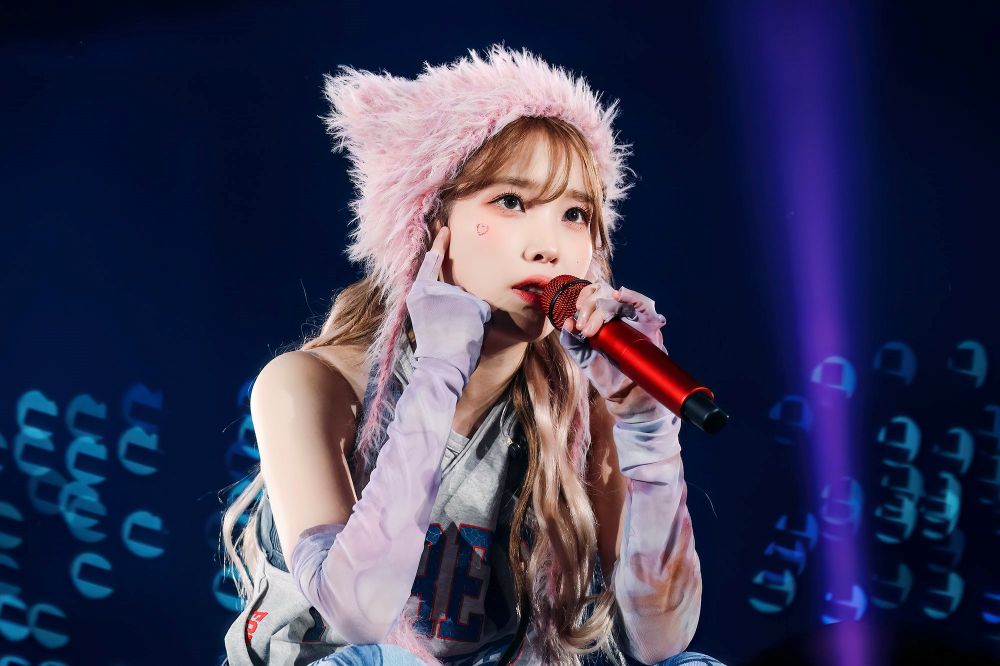 IU本人美到哭！2024 IU台灣演唱會「舞台造型」搶先看、是真仙女降臨！-2