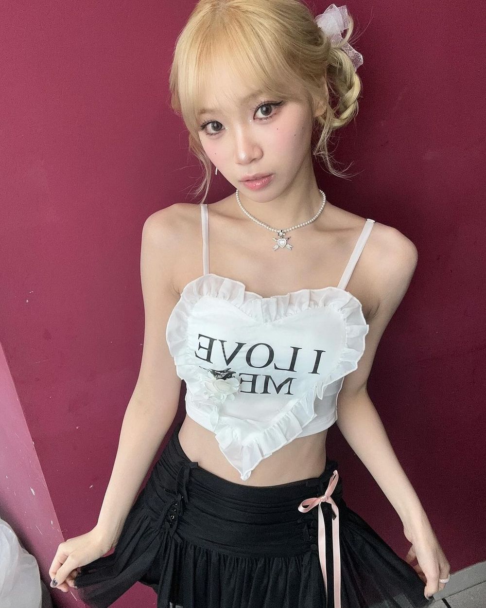 不敢相信！6位擁有「不科學螞蟻腰」女偶像！IU、張員瑛、「她」腰只有17吋！？-4