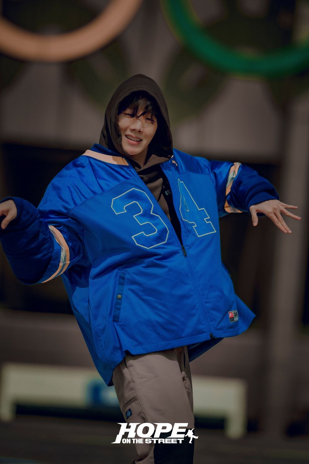 韓網熱議7位「伴舞出身」的韓國男偶像！Lee Know、成韓彬都當過防彈伴舞，最後這位的經歷超狂！-5