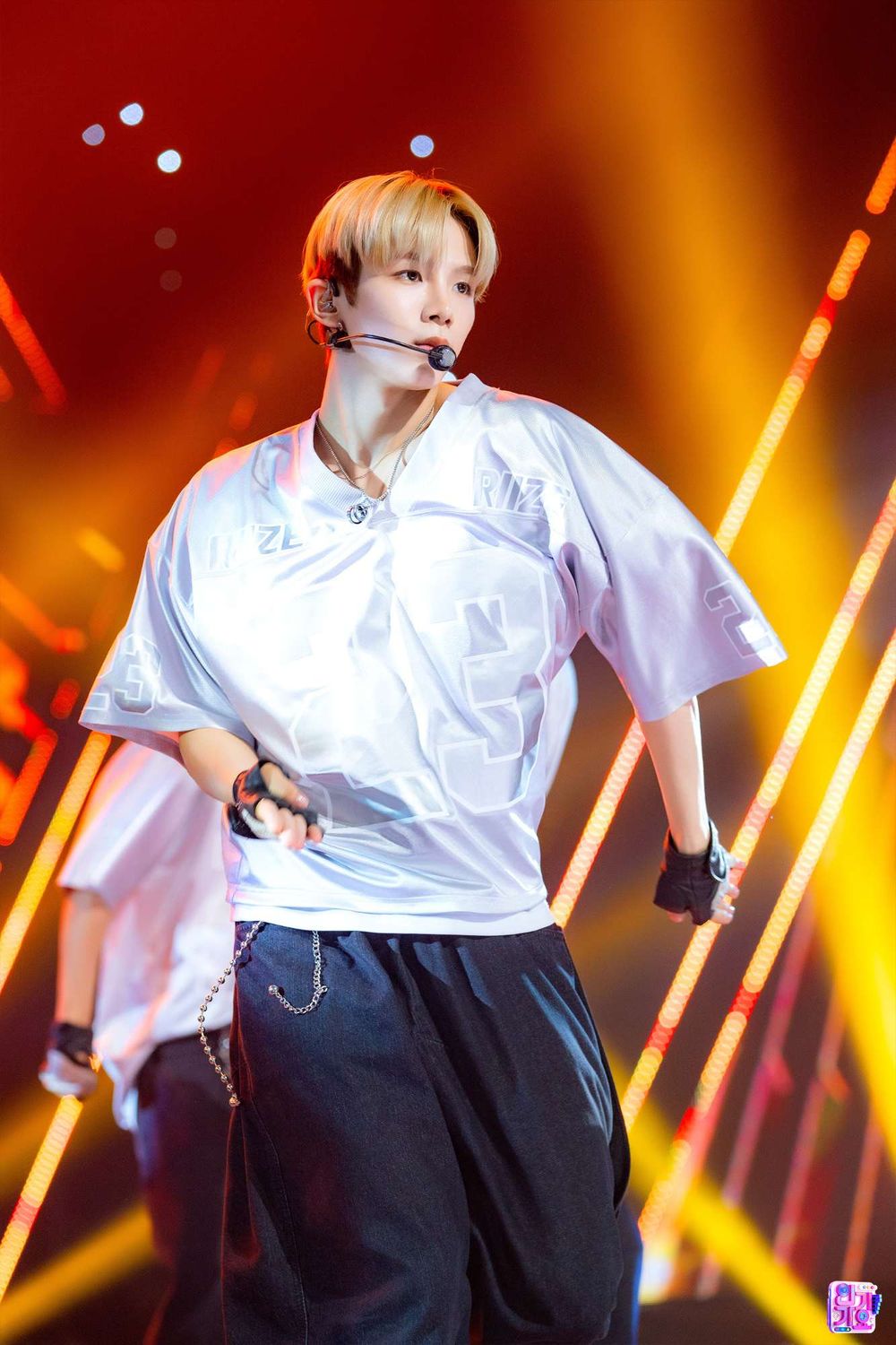 韓網熱議7位「伴舞出身」的韓國男偶像！Lee Know、成韓彬都當過防彈伴舞，最後這位的經歷超狂！-15