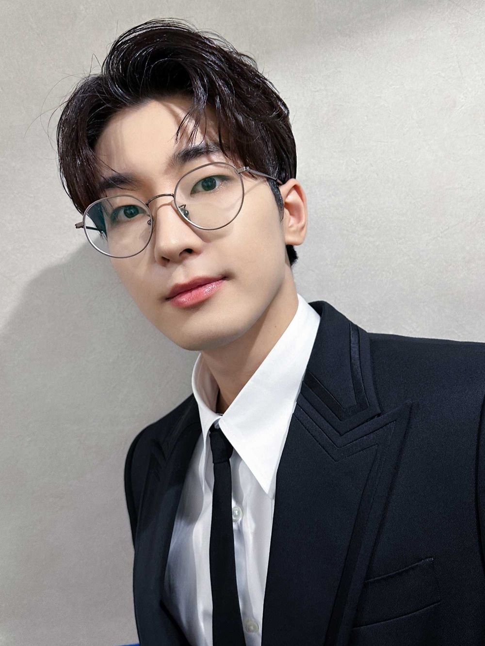 2024韓國YouTube搜尋量最多男團成員TOP10！Felix、圓佑都上榜，他打敗車銀優奪冠！-6