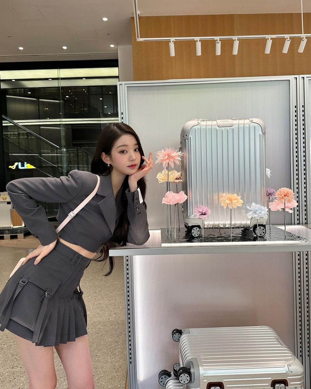 盤點6位「自帶好命千金感」女偶像！員瑛、Minnie、「她」真的是皇族後裔？！-3