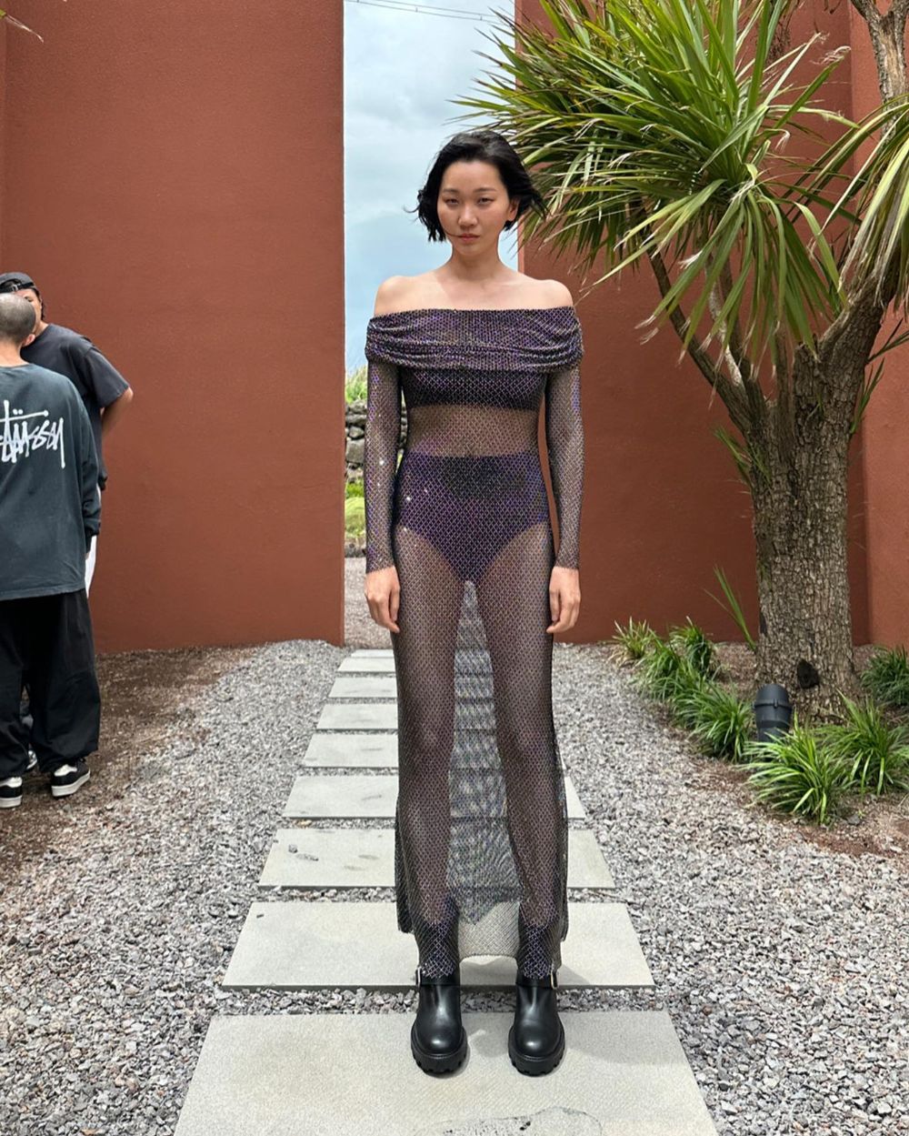 NETFLIX《淚之女王》金秀賢姊姊張允柱，超模出身一雙逆天長腿、漫畫腰，身材超有料！-9