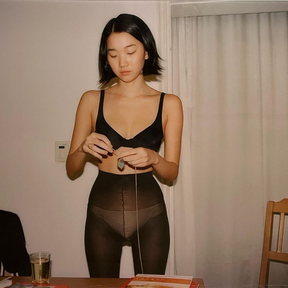 NETFLIX《淚之女王》金秀賢姊姊張允柱，超模出身一雙逆天長腿、漫畫腰，身材超有料！-3