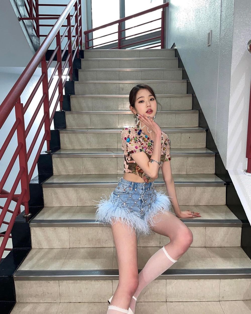 公認6位「女生最想要身材」女偶像！Karina、舒華瘦又有料，第一名根本人間芭比！-5